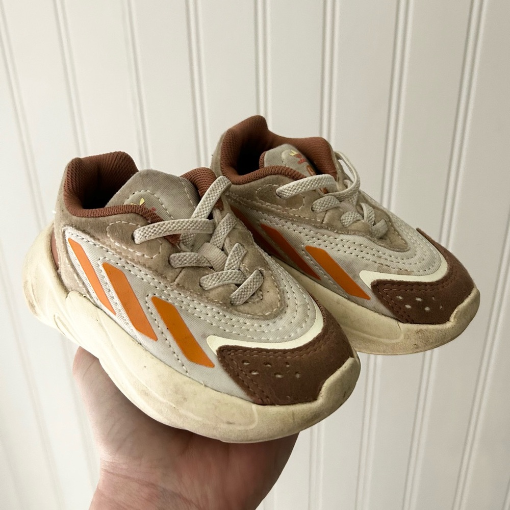 adidas Originals Ofelia Toddler Size 5 Adiprene Cushion Beige Brown Sneakers